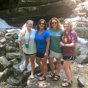 Meet your Posher, Lori